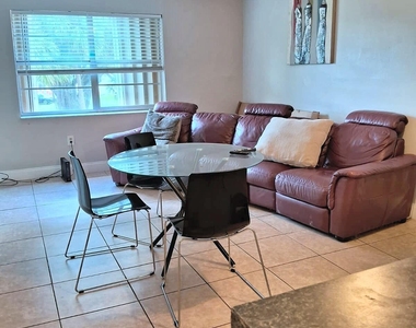 4334 Nw 9th Avenue - Photo Thumbnail 3
