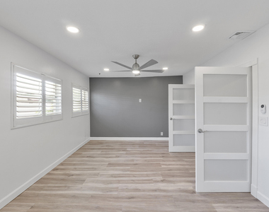 273 Nw 36th Avenue - Photo Thumbnail 23