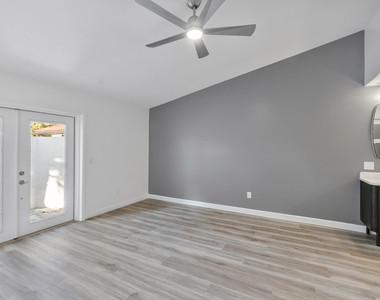 273 Nw 36th Avenue - Photo Thumbnail 15