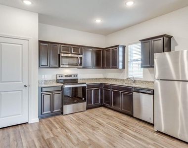 212 Briar Cove - Photo Thumbnail 1