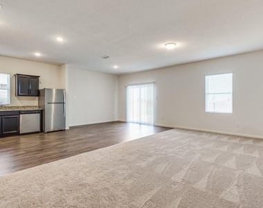 212 Briar Cove - Photo Thumbnail 3