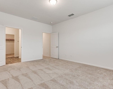 212 Briar Cove - Photo Thumbnail 8