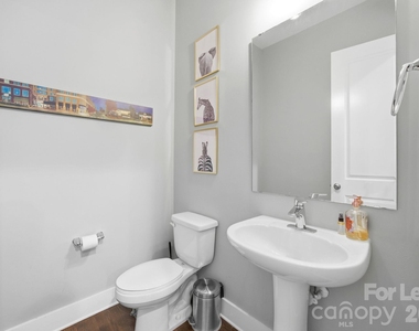 863 Academy Street - Photo Thumbnail 7
