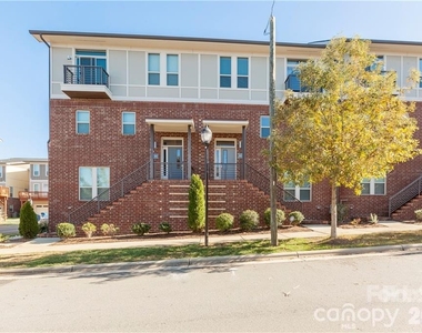 863 Academy Street - Photo Thumbnail 33