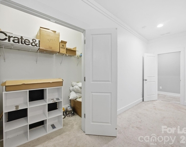 863 Academy Street - Photo Thumbnail 28