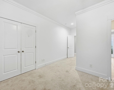 863 Academy Street - Photo Thumbnail 27