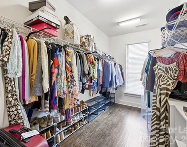 863 Academy Street - Photo Thumbnail 20