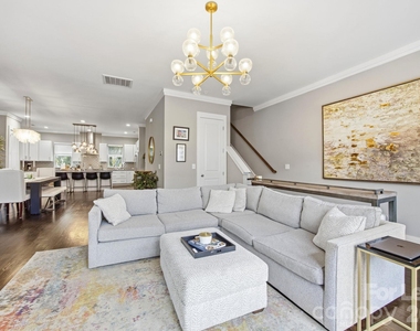 863 Academy Street - Photo Thumbnail 11