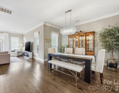 863 Academy Street - Photo Thumbnail 5