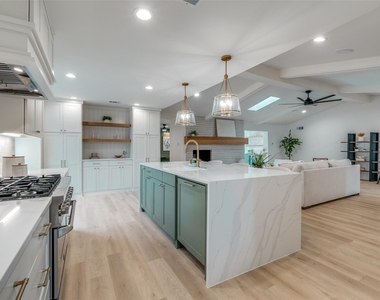 9406 Arborhill Drive - Photo Thumbnail 20