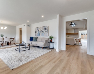 9406 Arborhill Drive - Photo Thumbnail 25