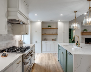 9406 Arborhill Drive - Photo Thumbnail 15