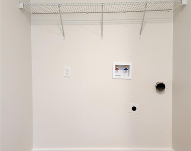 315 Hamilton Drive - Photo Thumbnail 4