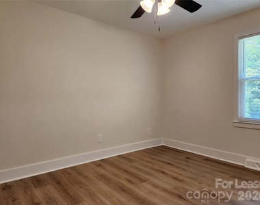 315 Hamilton Drive - Photo Thumbnail 18