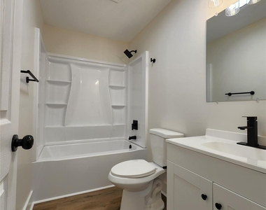 315 Hamilton Drive - Photo Thumbnail 15