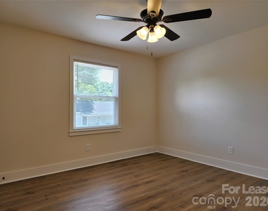 315 Hamilton Drive - Photo Thumbnail 13
