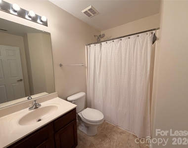 11911 Royal Castle Court - Photo Thumbnail 11