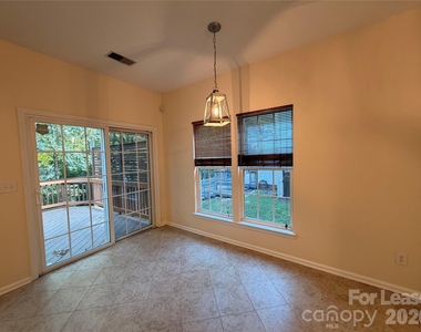 11911 Royal Castle Court - Photo Thumbnail 4