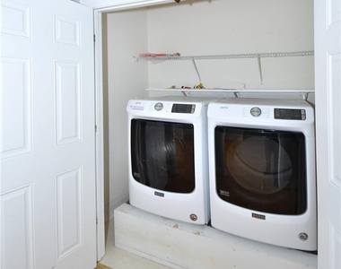 603 Lexington Drive - Photo Thumbnail 10