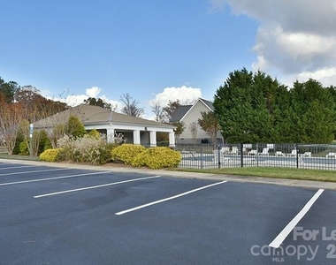 603 Lexington Drive - Photo Thumbnail 27