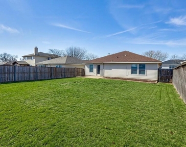 1409 Ash Street - Photo Thumbnail 4