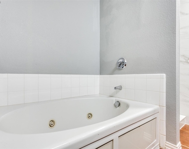 1409 Ash Street - Photo Thumbnail 15