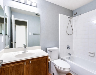 1409 Ash Street - Photo Thumbnail 17