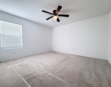 1717 Round House Lane - Photo Thumbnail 10