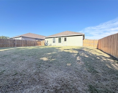 1717 Round House Lane - Photo Thumbnail 24
