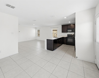 1380 Beach Drive - Photo Thumbnail 6