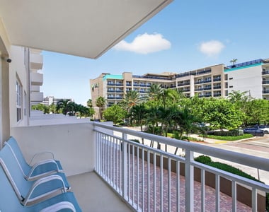 133 N Pompano Beach Boulevard - Photo Thumbnail 9