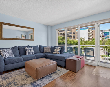 133 N Pompano Beach Boulevard - Photo Thumbnail 4