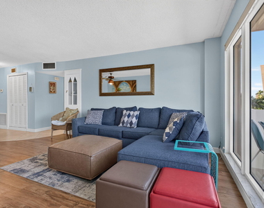 133 N Pompano Beach Boulevard - Photo Thumbnail 7