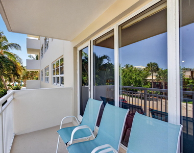 133 N Pompano Beach Boulevard - Photo Thumbnail 10