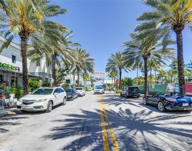133 N Pompano Beach Boulevard - Photo Thumbnail 40
