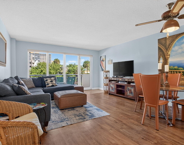 133 N Pompano Beach Boulevard - Photo Thumbnail 6
