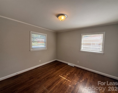 4709 Morgan Street - Photo Thumbnail 13