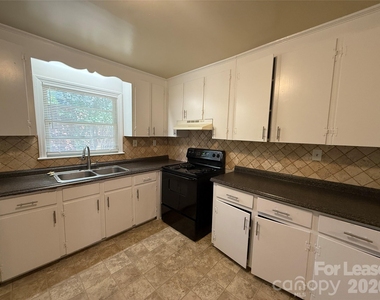 4709 Morgan Street - Photo Thumbnail 5