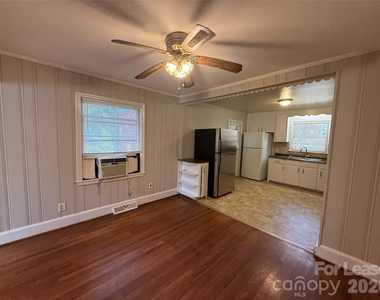 4709 Morgan Street - Photo Thumbnail 3