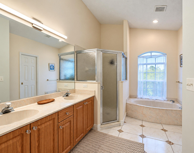 103 Sw Pilsner Circle - Photo Thumbnail 14