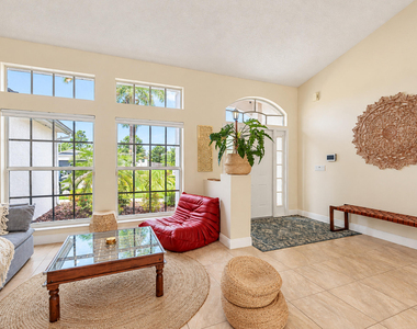103 Sw Pilsner Circle - Photo Thumbnail 5