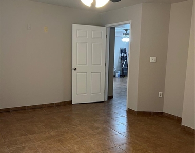 3272 Tesoro Loop - Photo Thumbnail 9