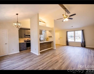 3203 Green Meadow Way - Photo Thumbnail 1
