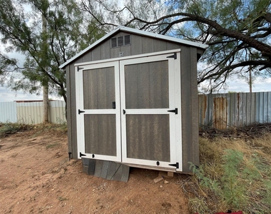 131 Vista Drive - Photo Thumbnail 7