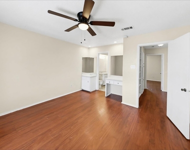1006 Bland Drive - Photo Thumbnail 11