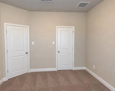 10631 Anna Island Drive - Photo Thumbnail 1