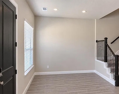 10631 Anna Island Drive - Photo Thumbnail 9
