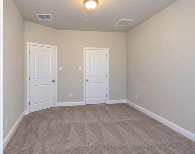 10631 Anna Island Drive - Photo Thumbnail 11