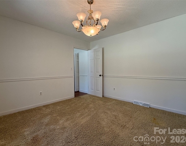 8806 Crestwood Drive - Photo Thumbnail 8