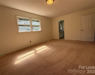 8806 Crestwood Drive - Photo Thumbnail 38